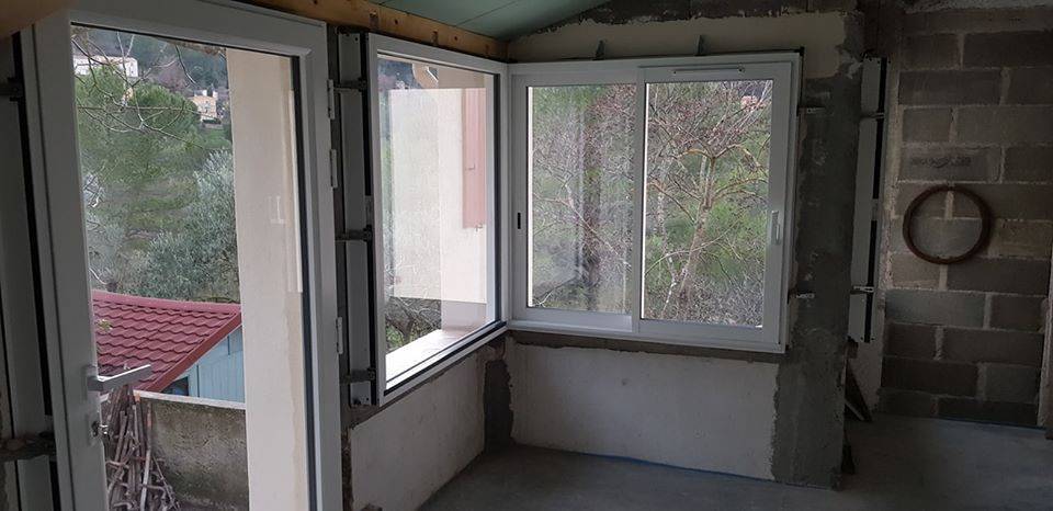 Approvisionnement et Installation de Menuiseries en Aluminium chez un Particulier dans une  (4)
