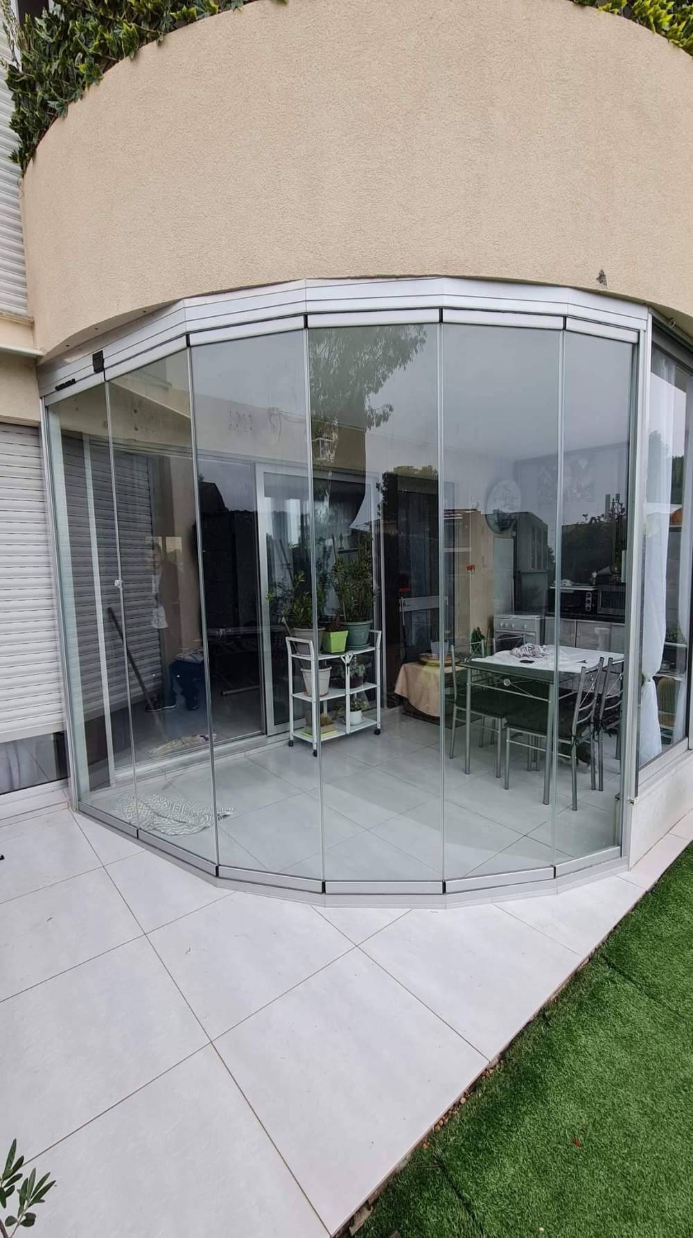 Approvisionnement et Installation d'un Rideau de Verre à Villeneuve-Loubet dans les Bo (3)