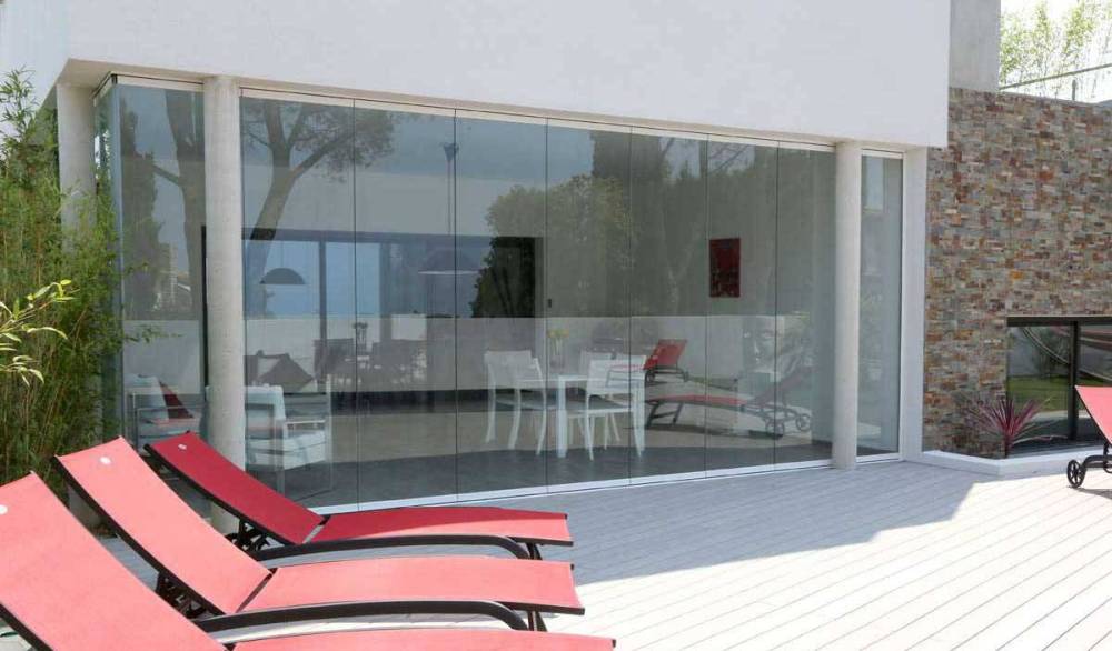 Fourniture et pose de rideau de verre pour particulier dans villa ou restaurant sur L (1)