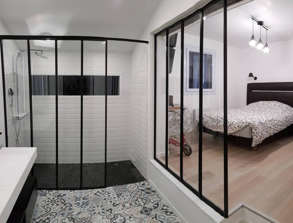 Remplacement et création de vitrage intégré pour salle de bain, style atelier sur la Destrousse